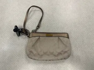 Coach Bags Wallet Designer By Coach, Size: Medium