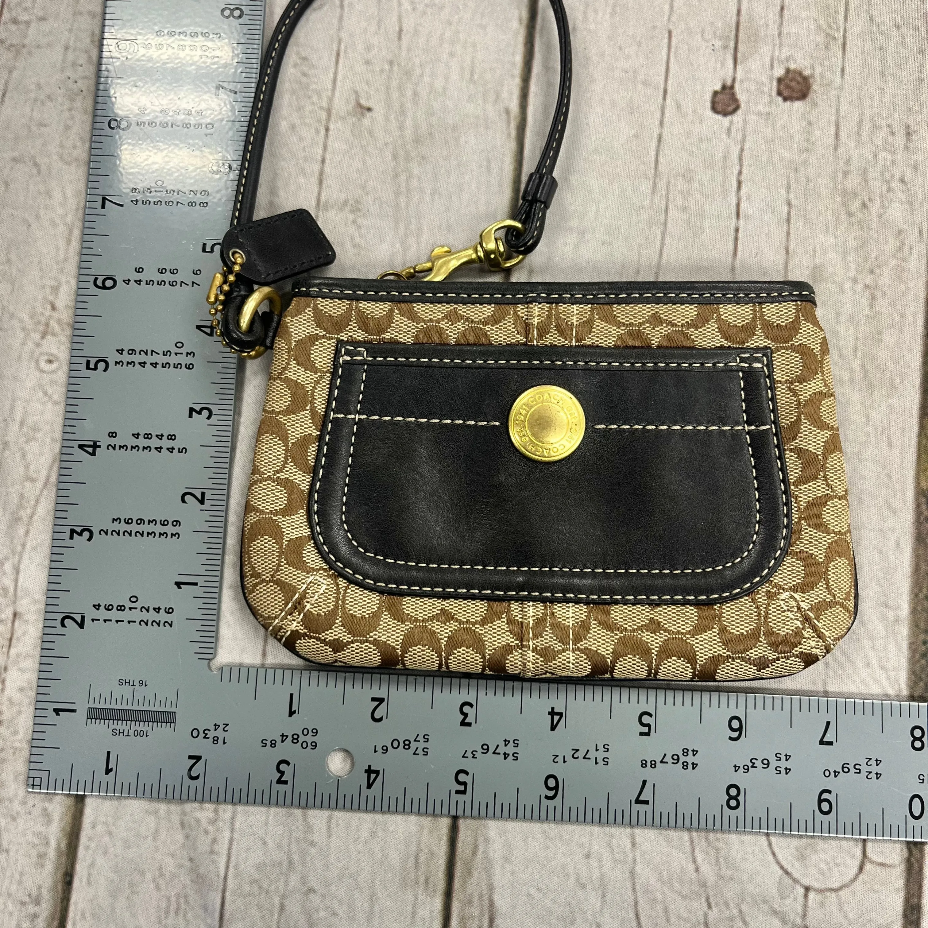 Coach Bags Wristlet Designer By Coach, Size: Small