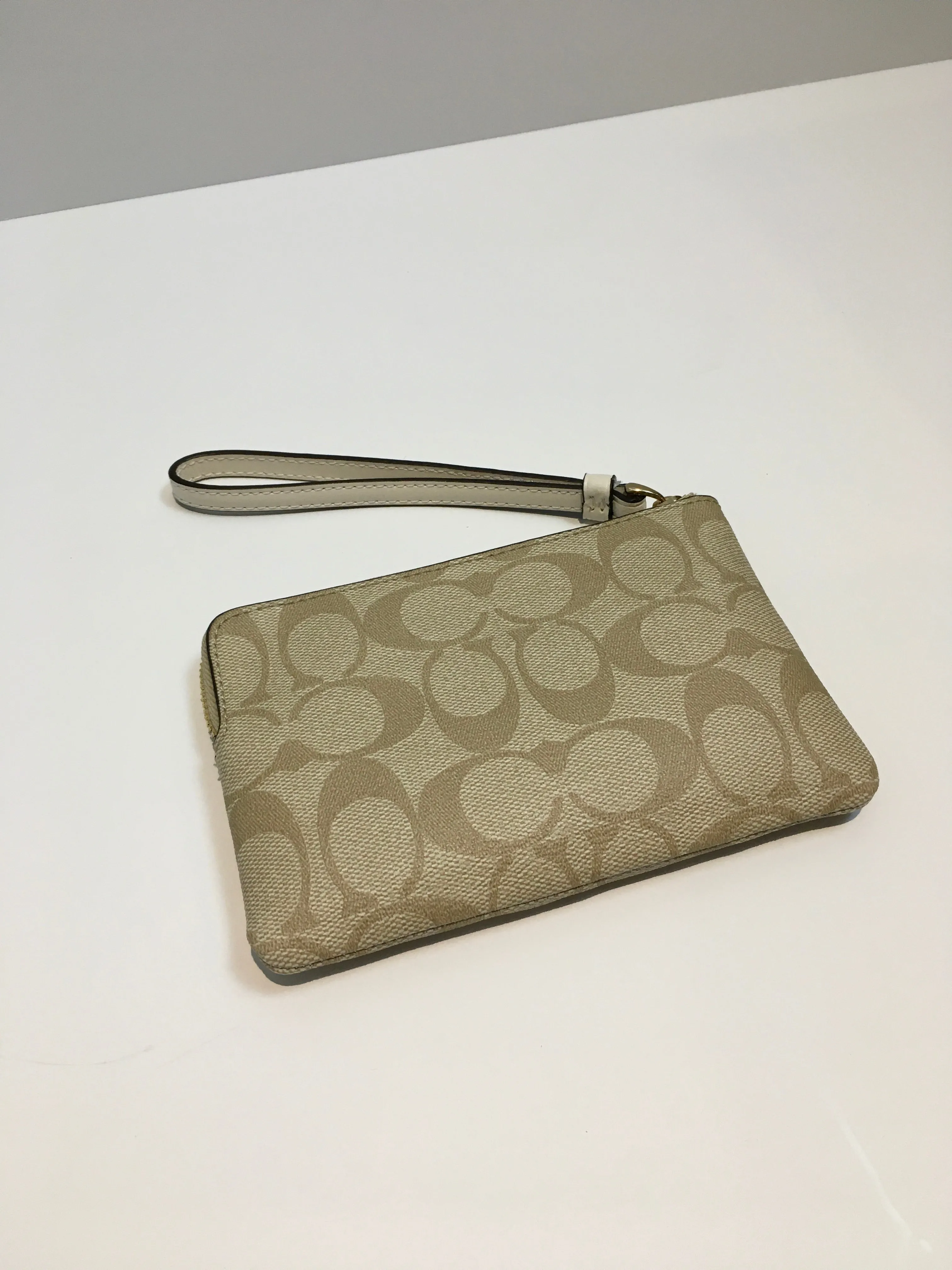 Coach Bags Wristlet Designer By Coach, Size: Small