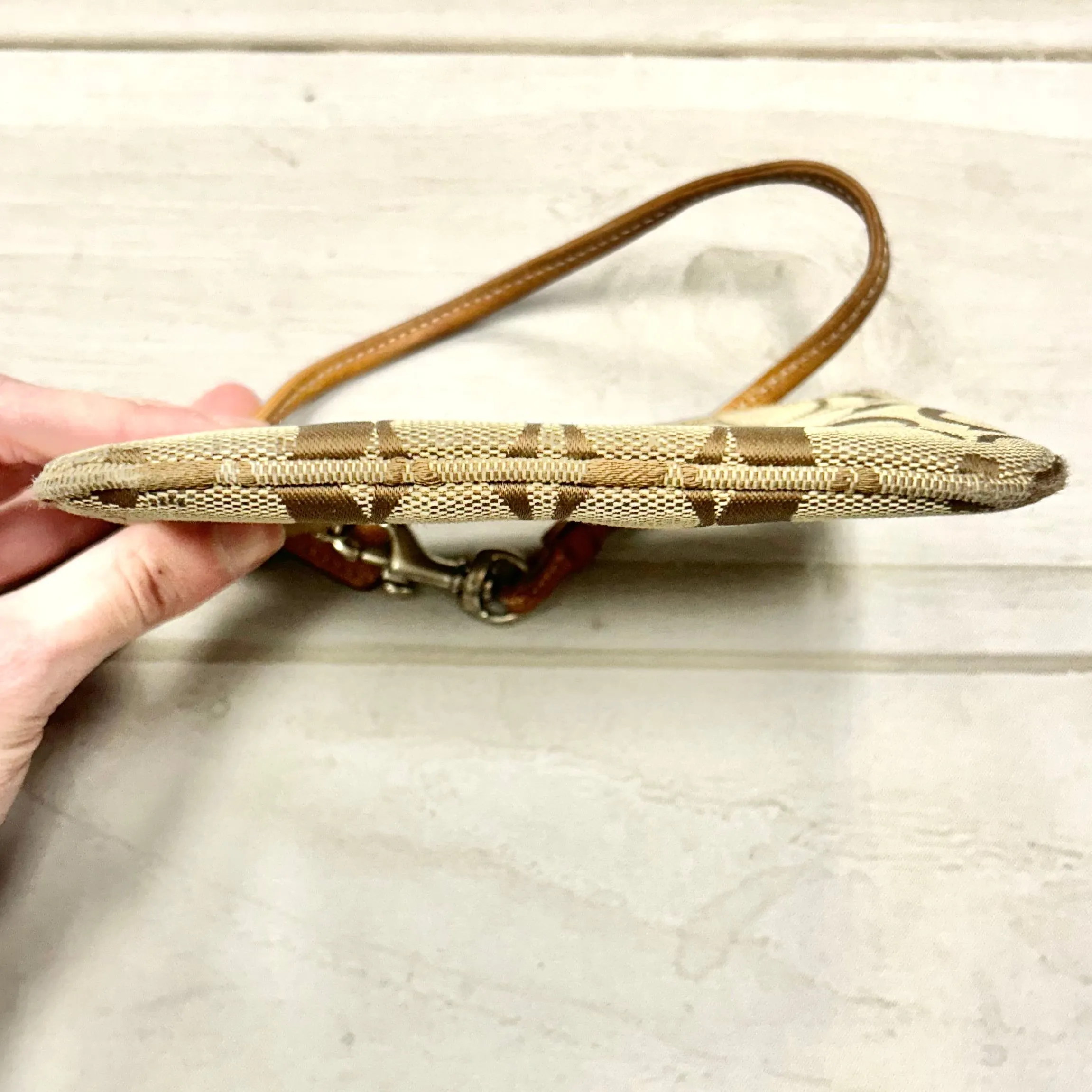 Coach Bags Wristlet Designer By Coach  Size: Small