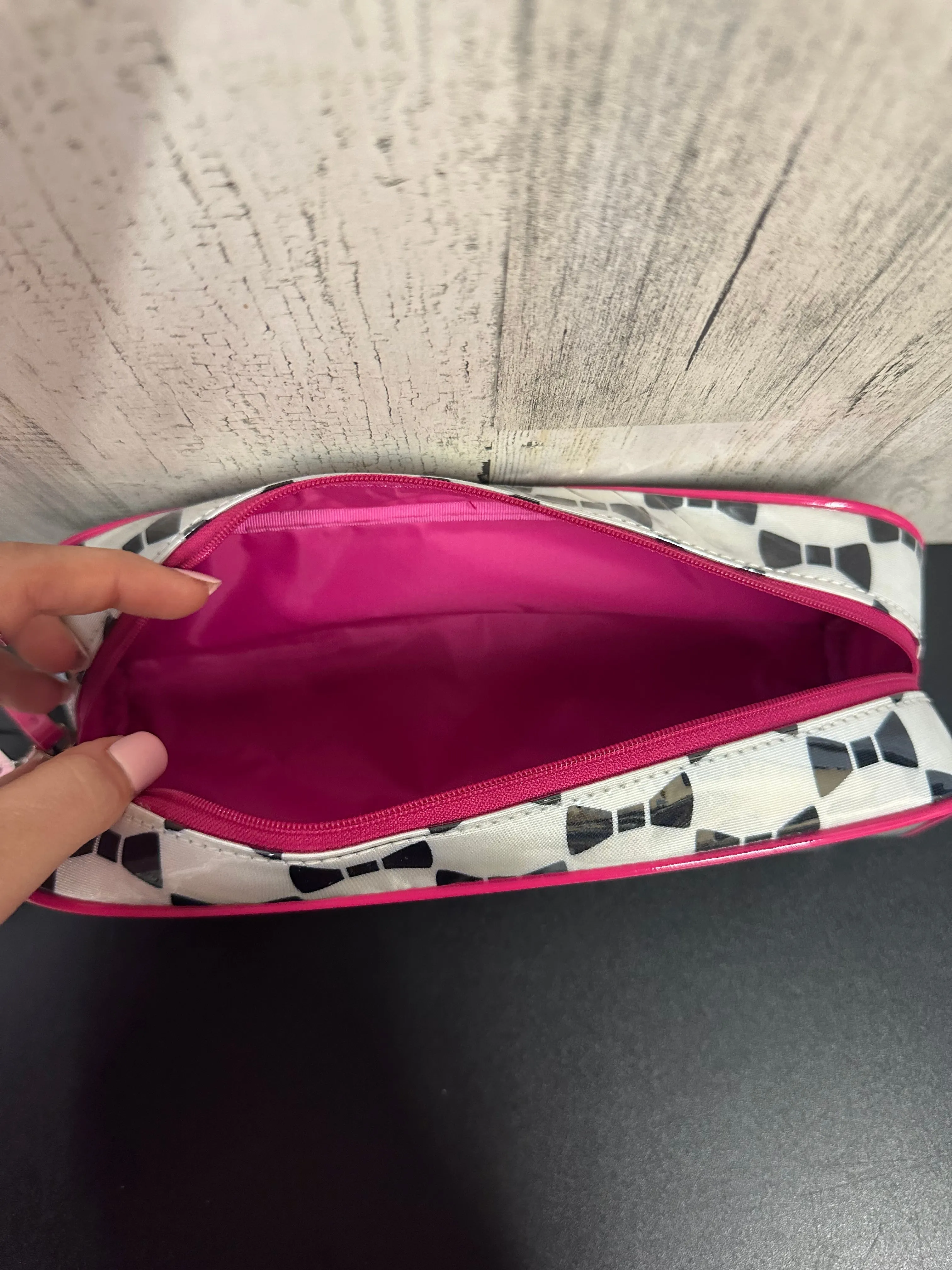 Kate Spade Bags Makeup Bag Designer By Kate Spade  Size: Medium
