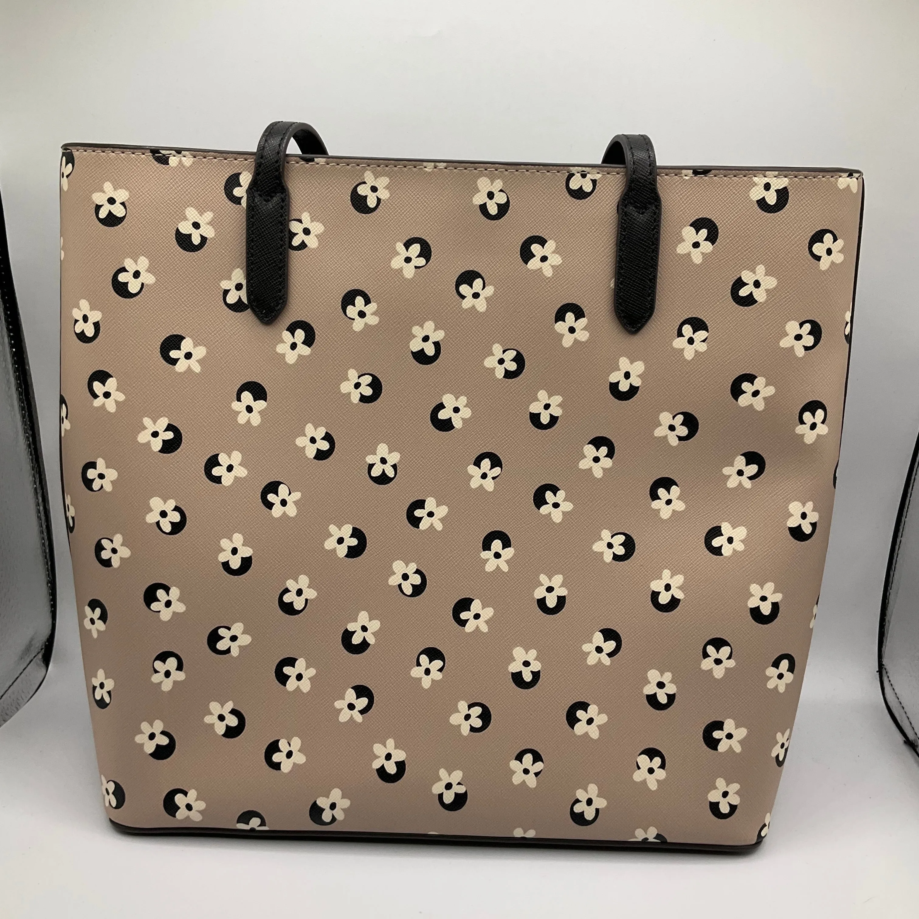 Kate Spade Bags Tote By Kate Spade, Size: Medium