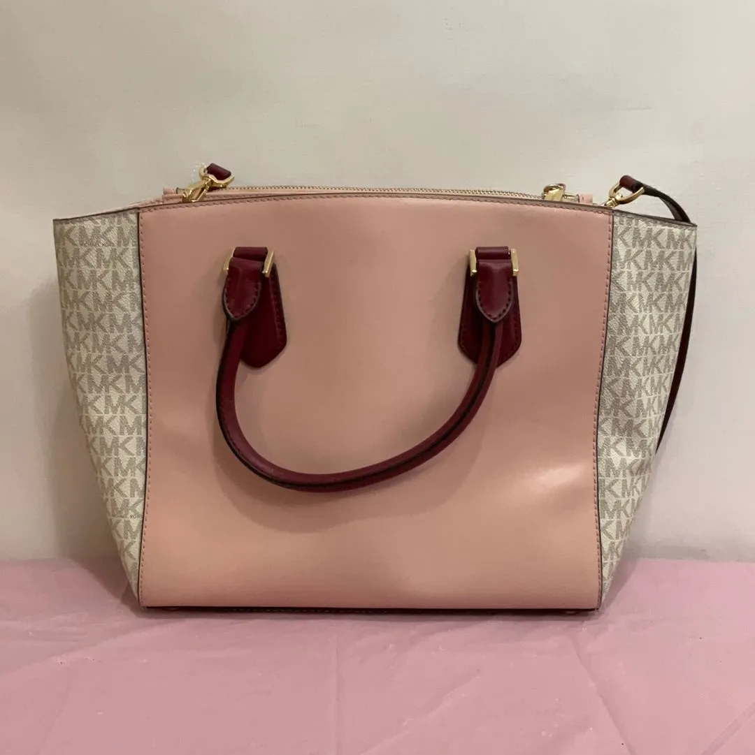 Michael Kors Bags Crossbody Designer By Michael Kors  Size: Medium