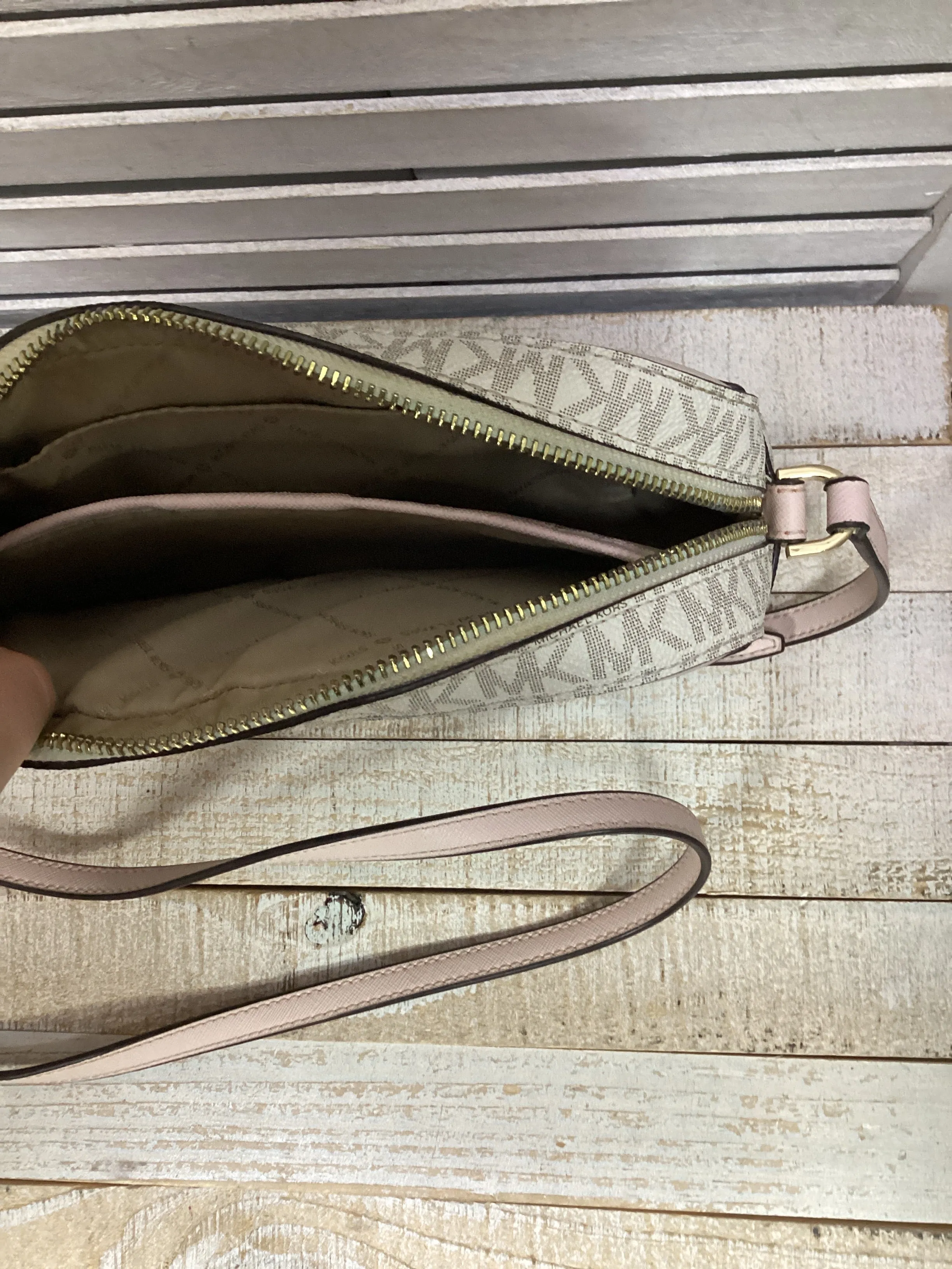 Michael Kors Bags Crossbody Designer By Michael Kors, Size: Medium