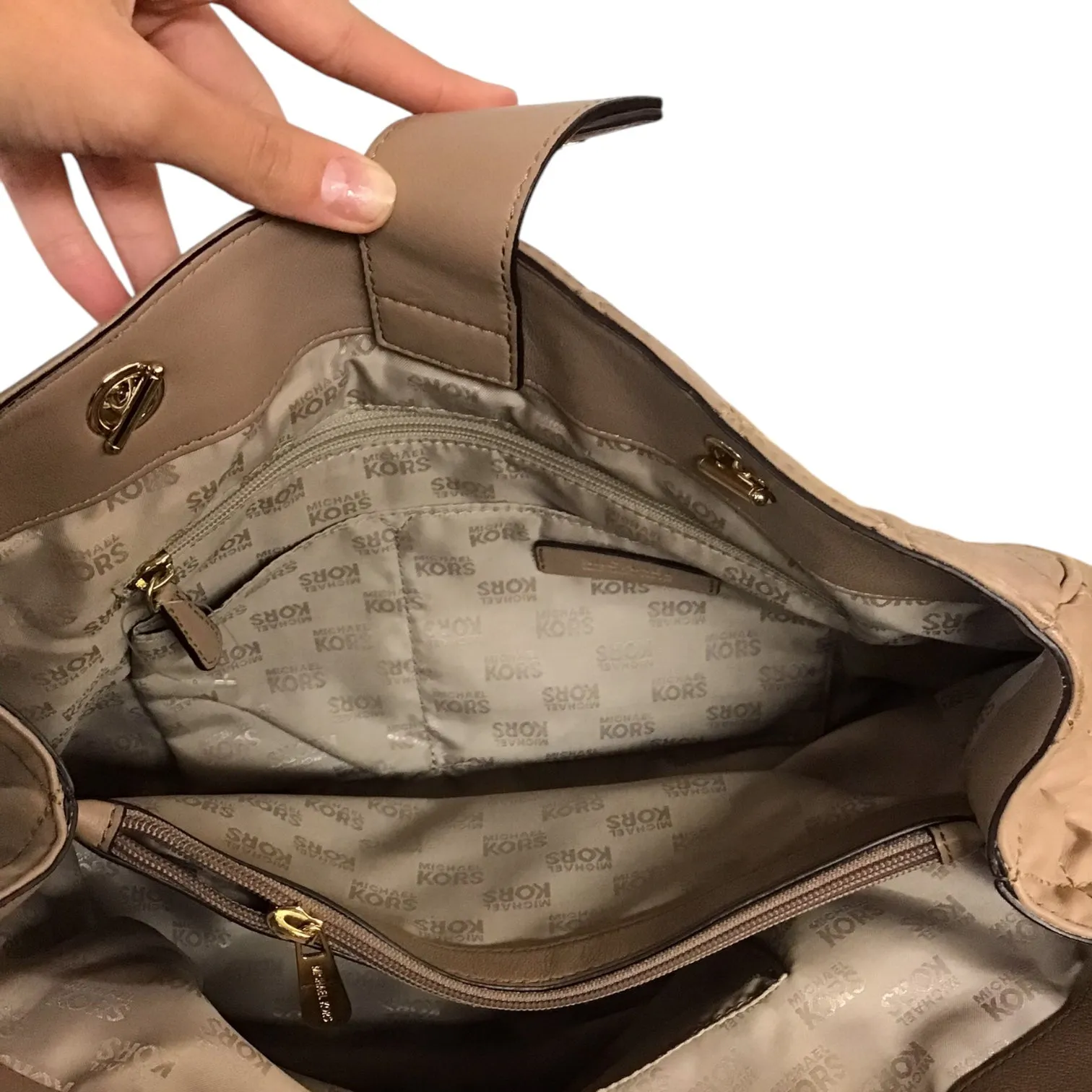 Michael Kors Bags Handbag By Michael Kors, Size: Medium