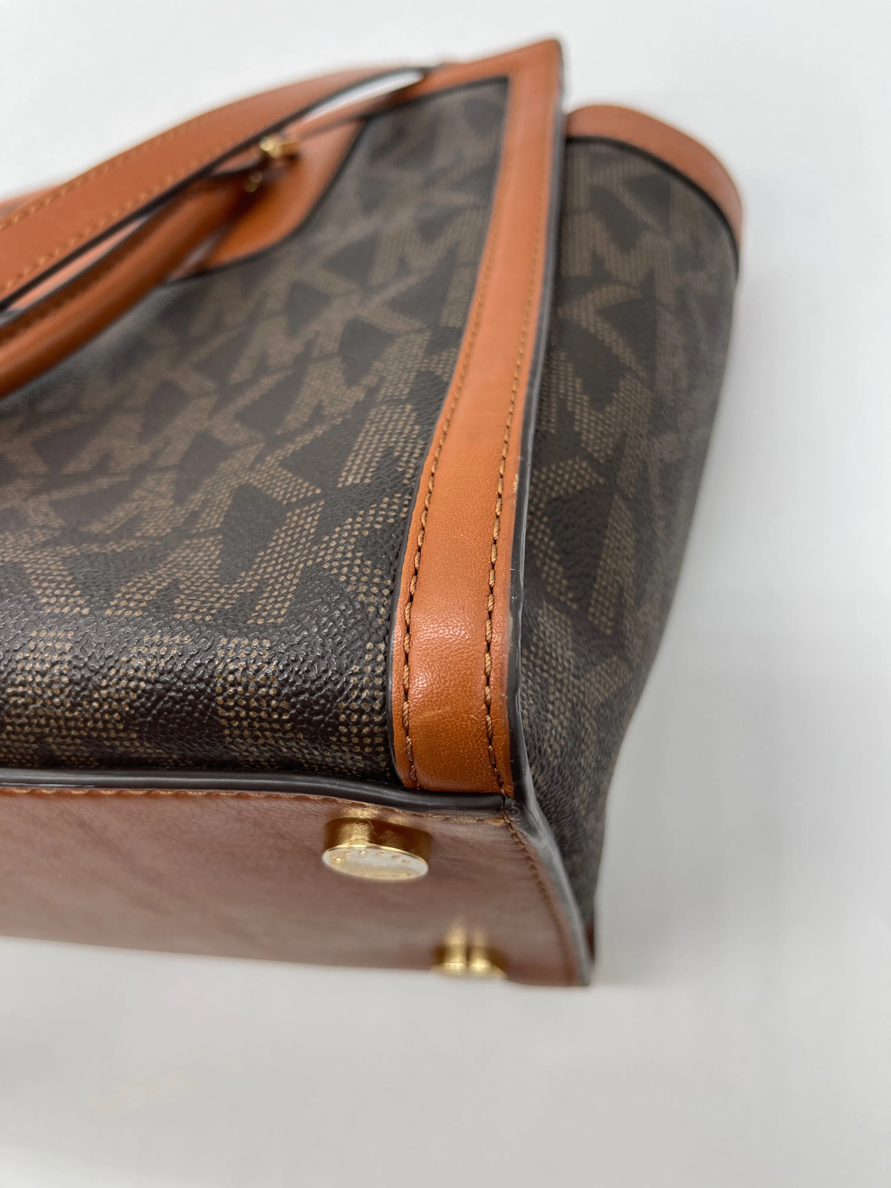 Michael Kors Bags Handbag Designer By Michael Kors, Size: Large