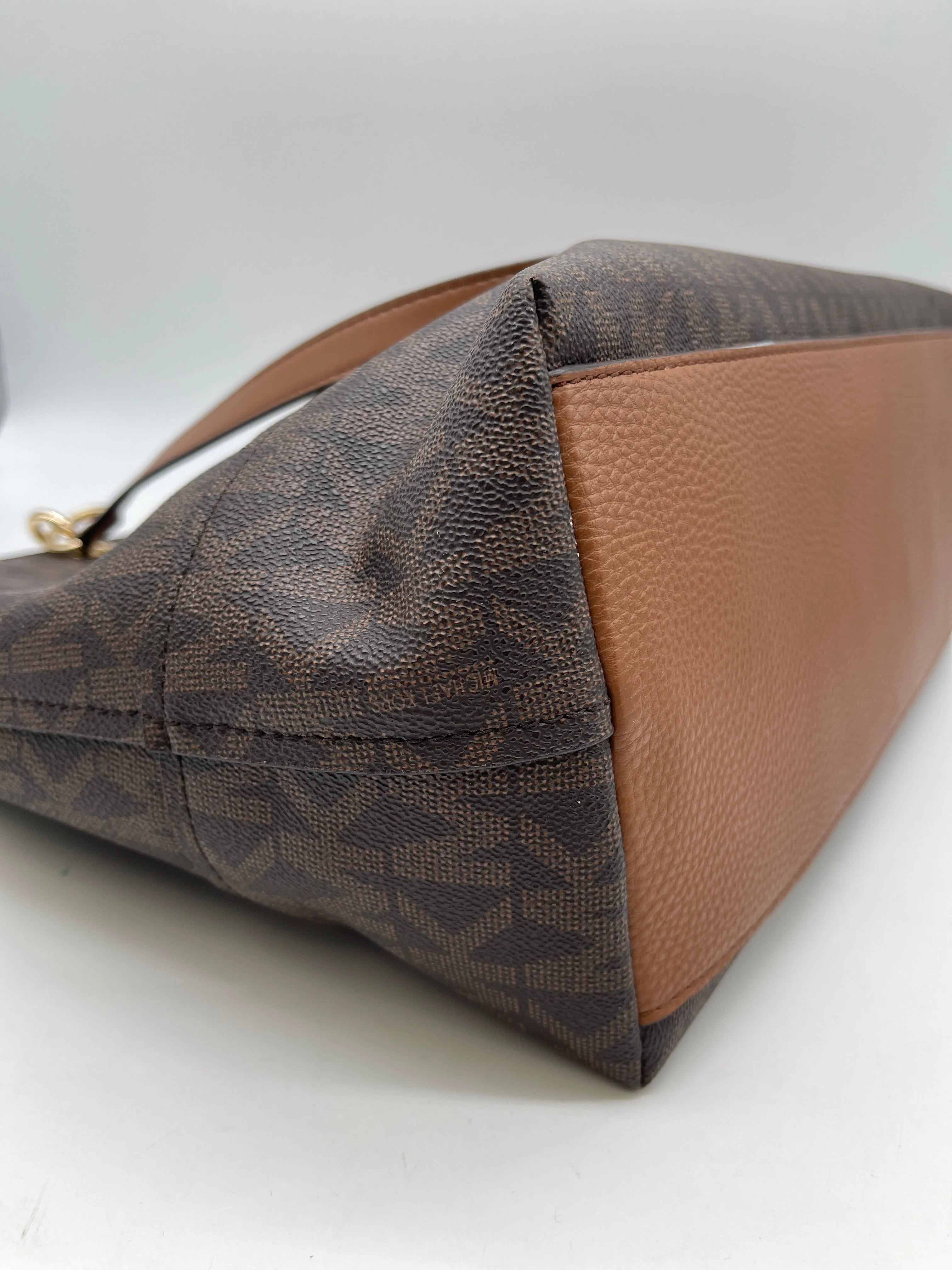 Michael Kors Bags Handbag Designer By Michael Kors, Size: Large