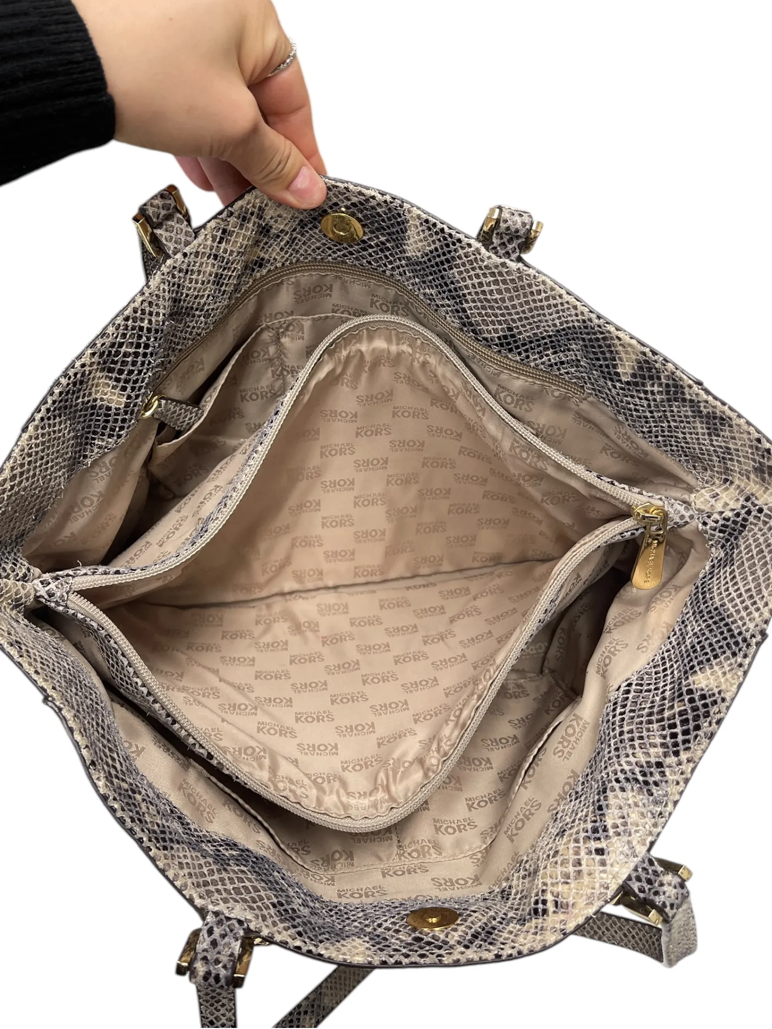 Michael Kors Bags Tote By Michael Kors, Size: Medium