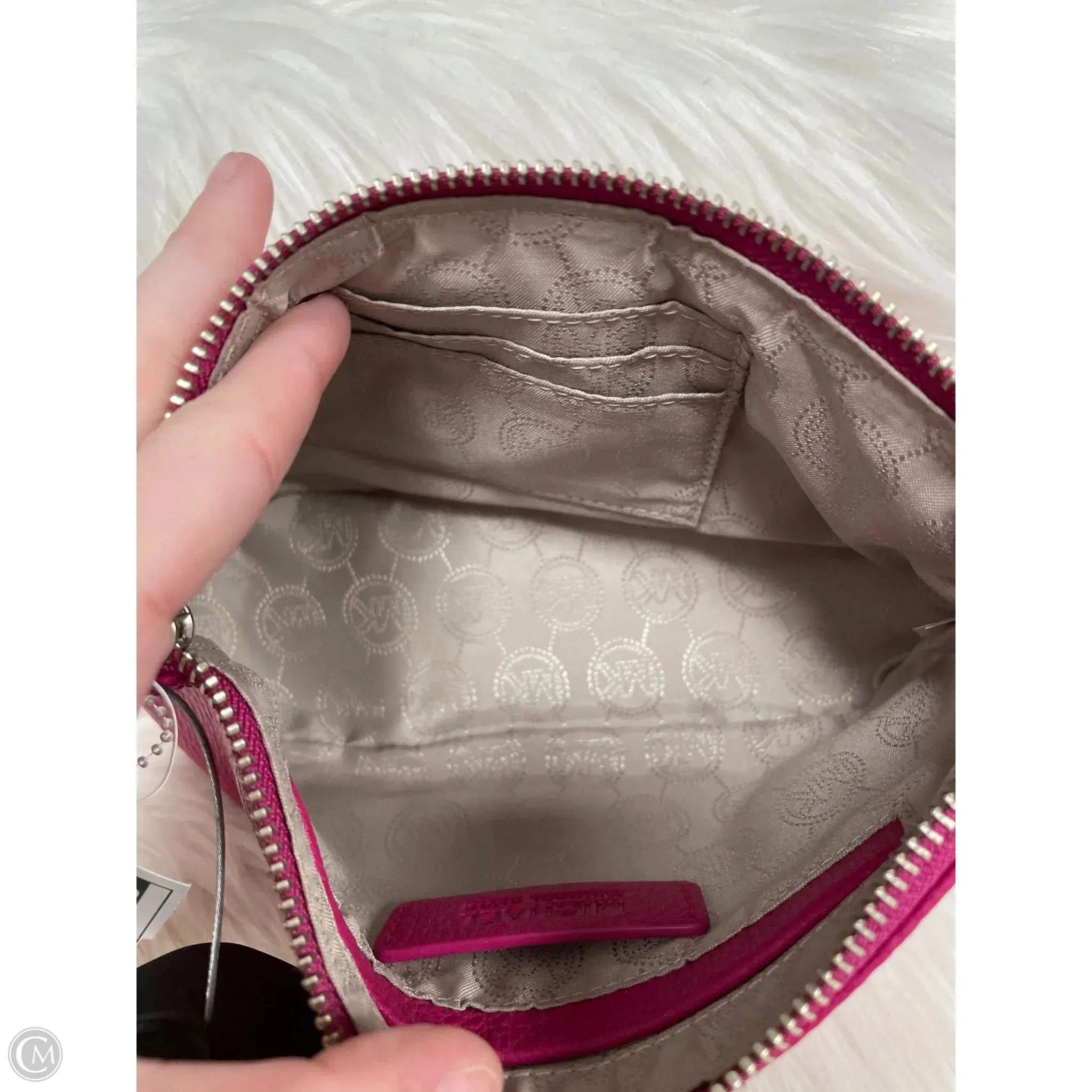 Michael Kors Bags Wristlet Designer By Michael Kors, Size: Medium