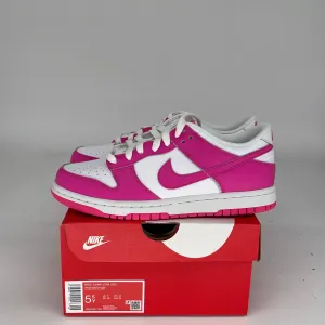 NIKE DUNK LOW LASER FUCHSIA SIZE 5.5Y FB9109-102