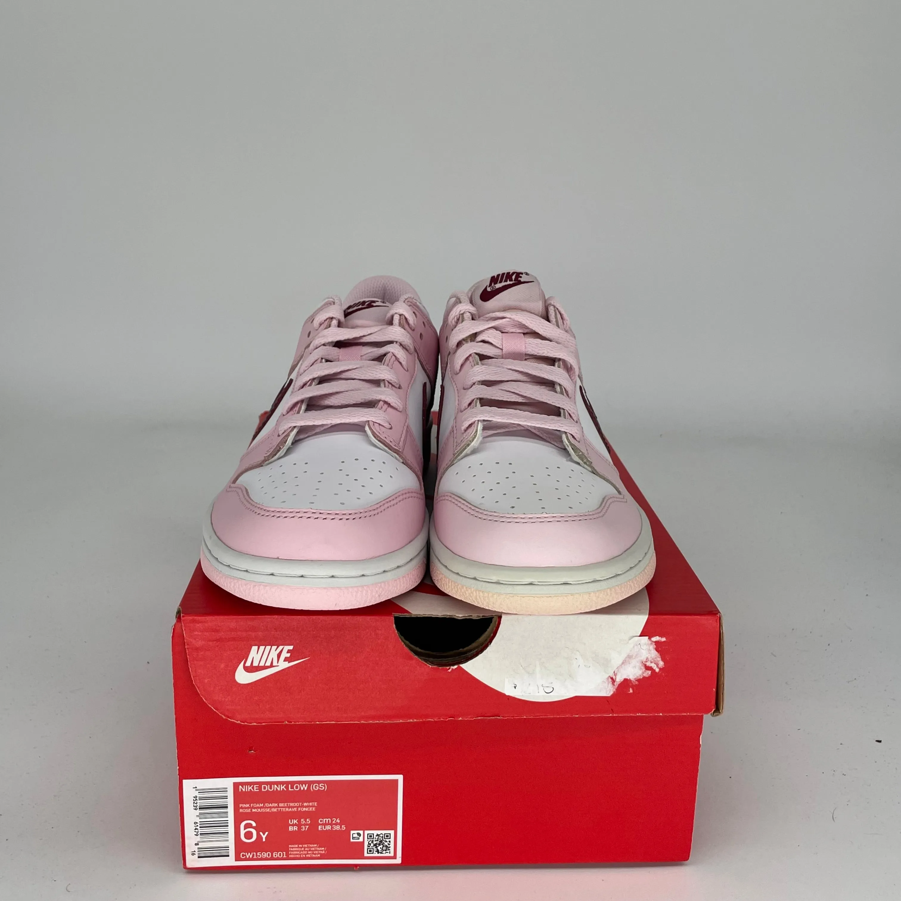 NIKE DUNK LOW PINK FOAM SIZE 6Y CW1590-601