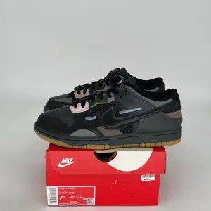 NIKE DUNK LOW SCRAP BLACK GUM SIZE 7.5 DB0500-001