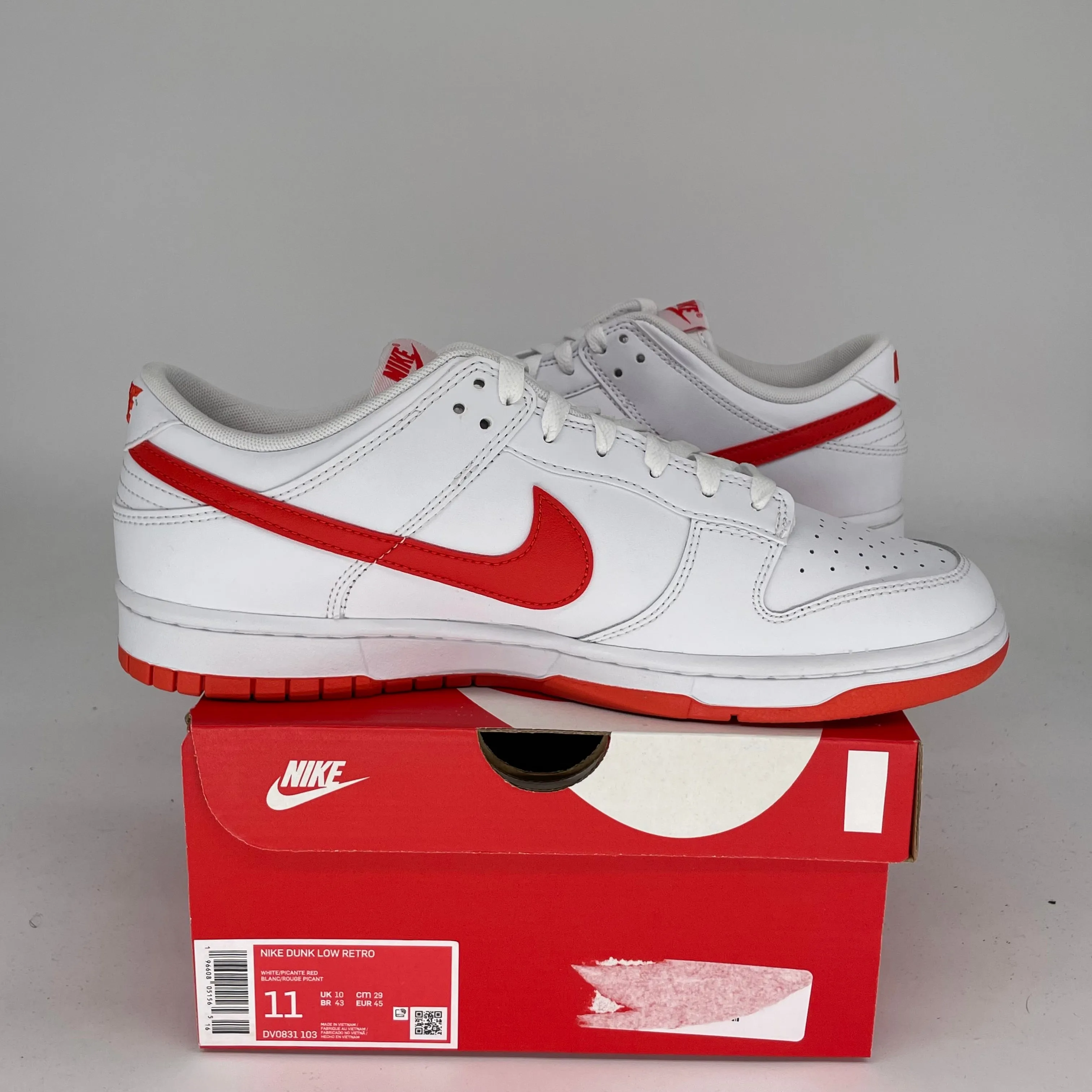 NIKE DUNK LOW WHITE PICANTE RED SIZE 11 DV0831-103