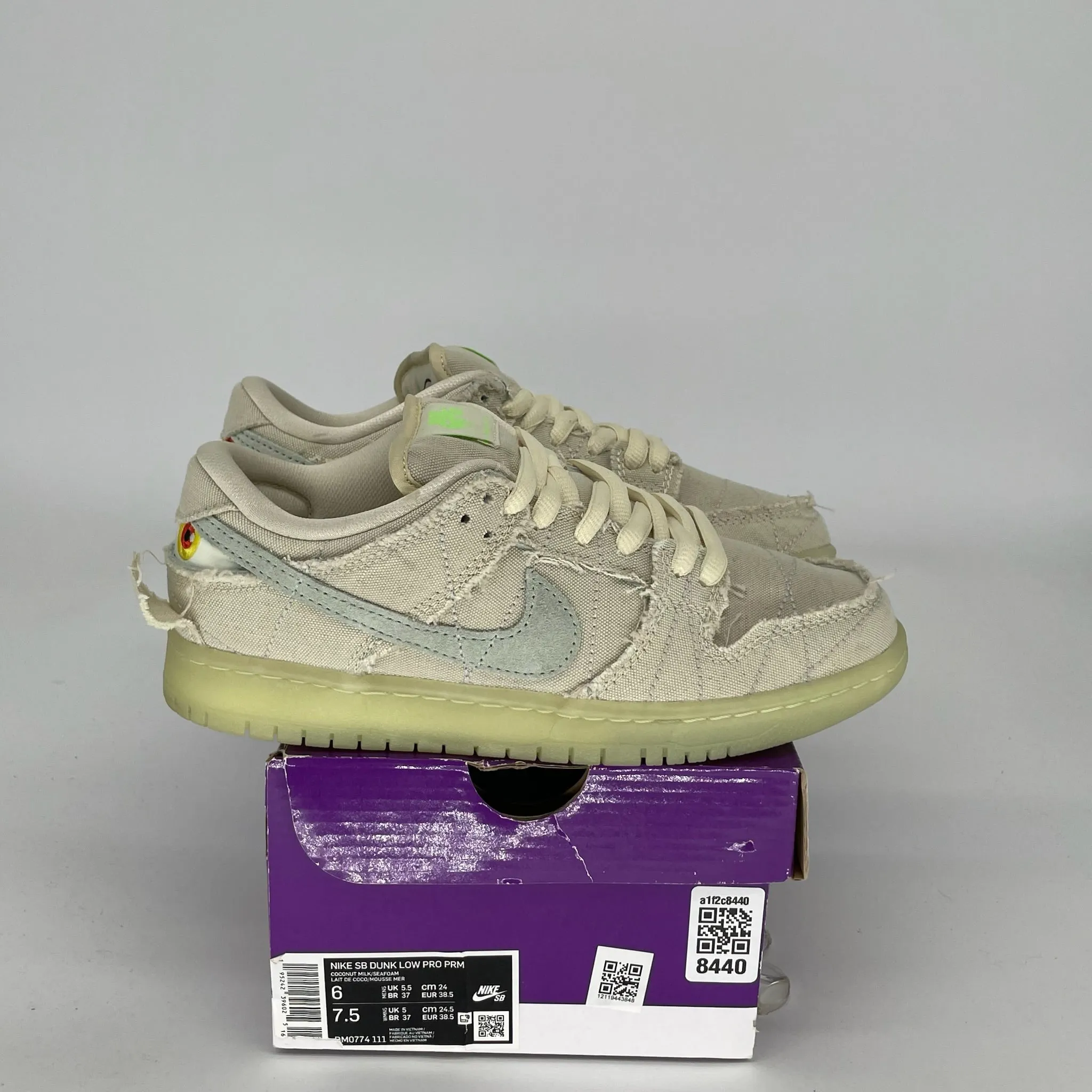NIKE SB DUNK LOW MUMMY SIZE 6 DM0774-111