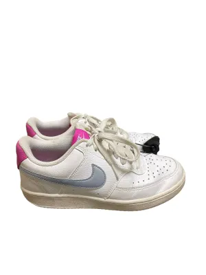 Shoes Athletic By Nike In White, Size: 6 nike