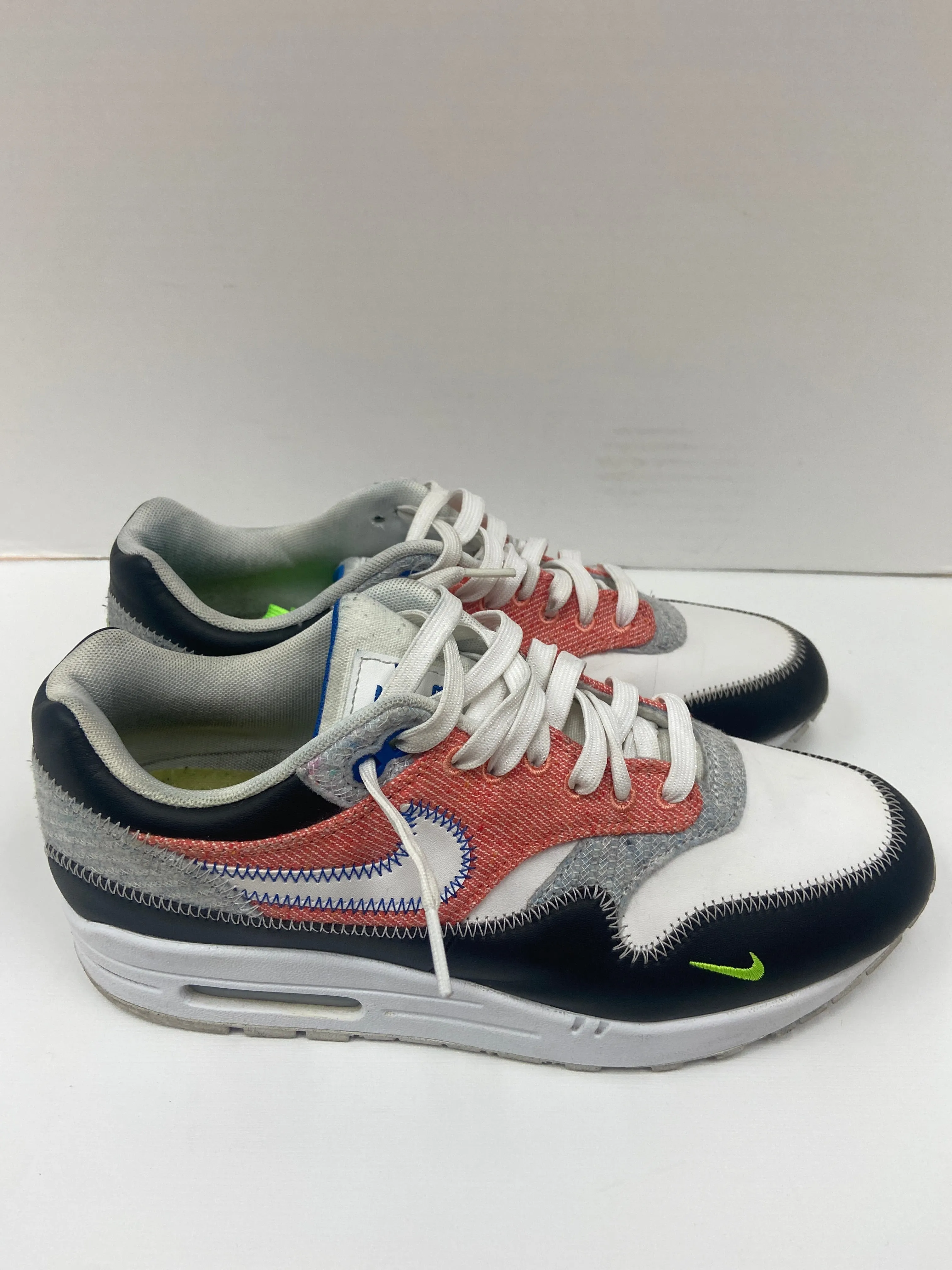 Shoes Athletic By Nike In White, Size: 8 nike