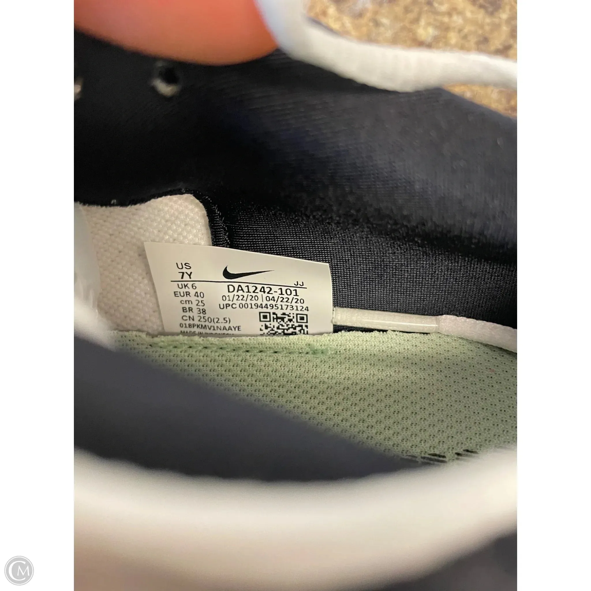 Shoes Athletic By Nike In White, Size: 8.5 nike