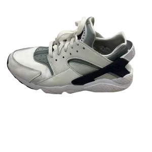 Shoes Athletic By Nike  Size: 10.5 nike