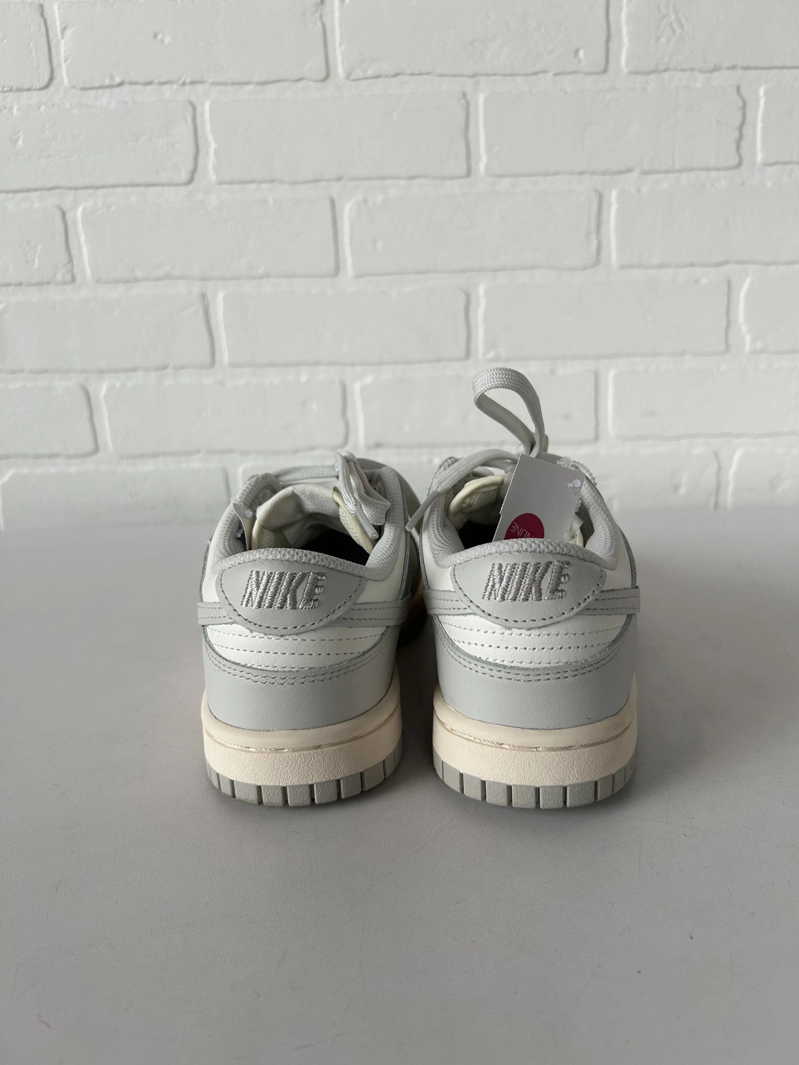 Shoes Sneakers By Nike  Size: 6 nike