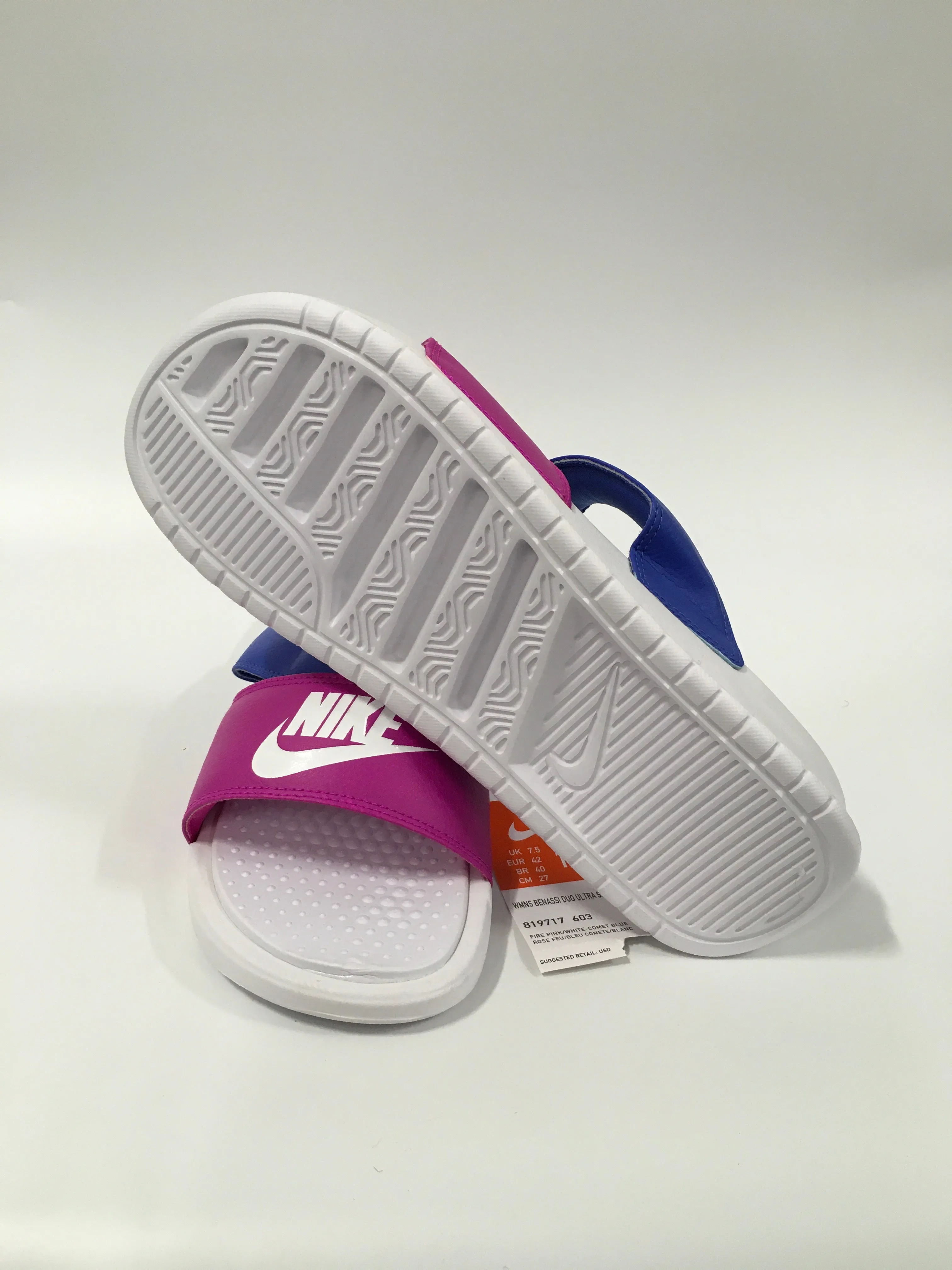 White Shoes Flats Other Nike, Size 10 nike