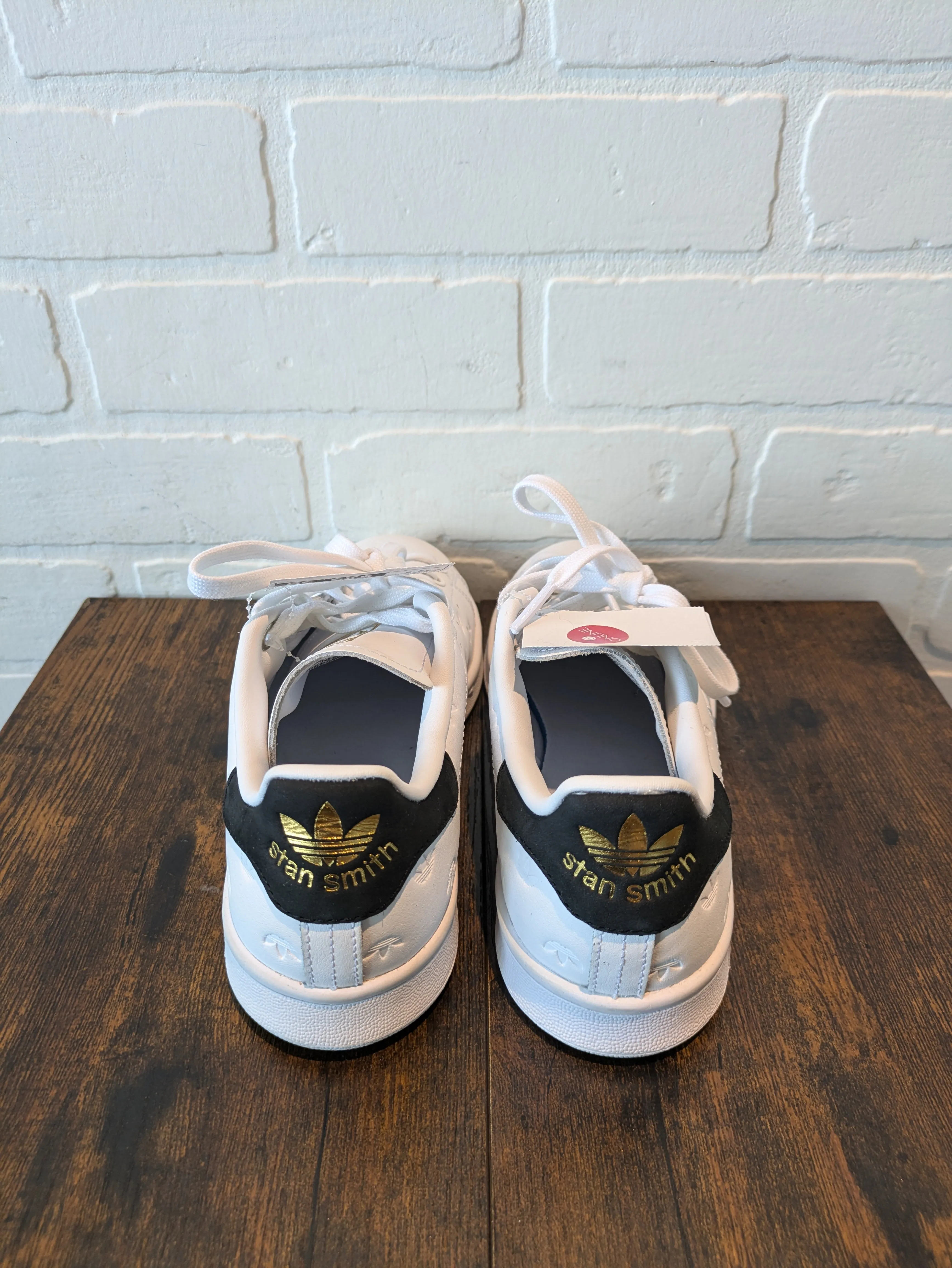 White Shoes Sneakers Adidas, Size 5.5 adidas